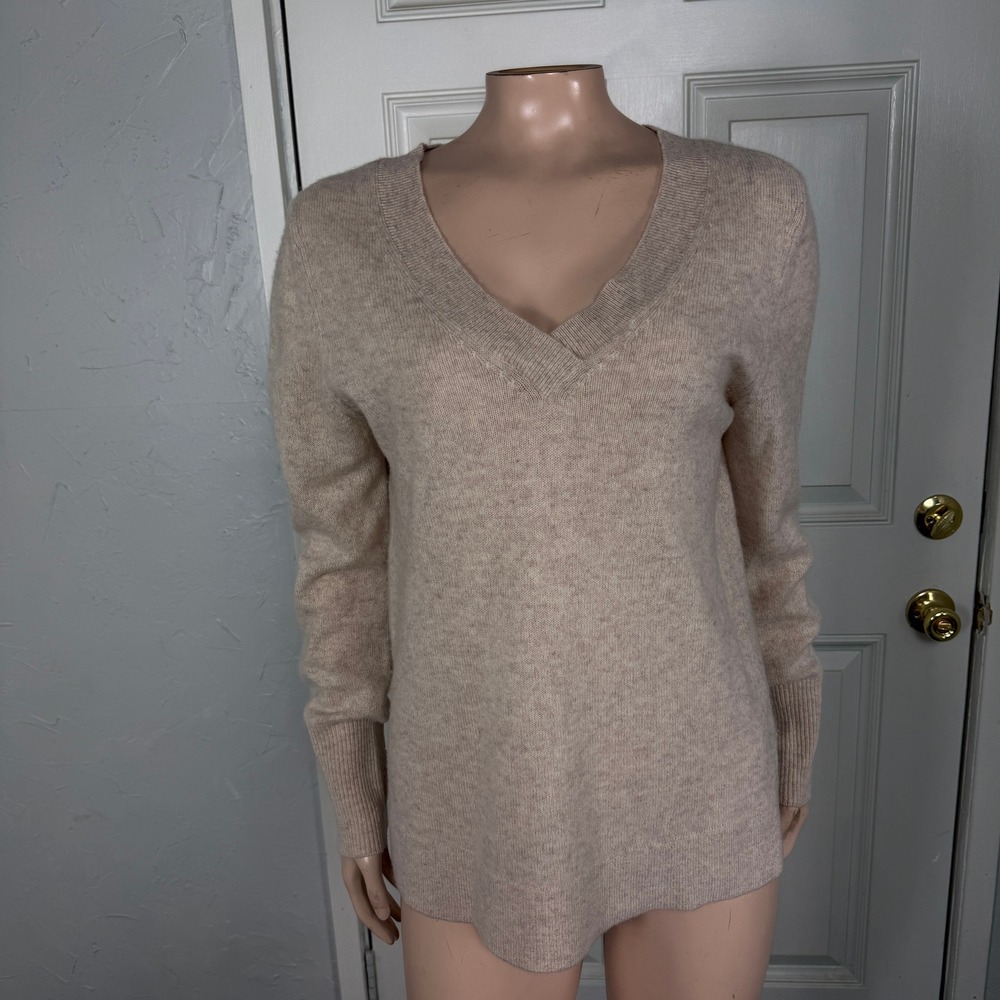 Halogen Women's sweater S Cashmere Pullover V-neck Long sleeve Tan Beige F4-13